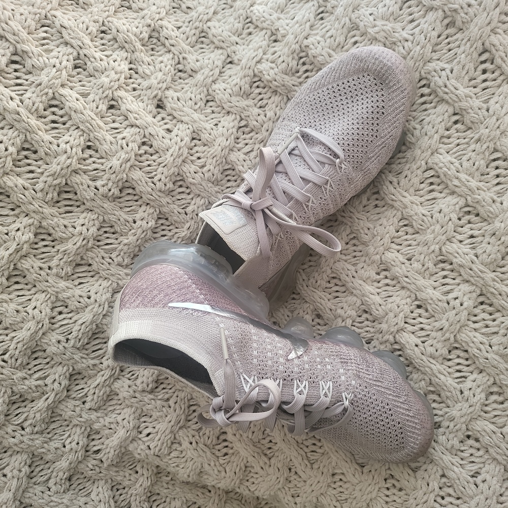Worn once nike vapor max..sand color..95 obo